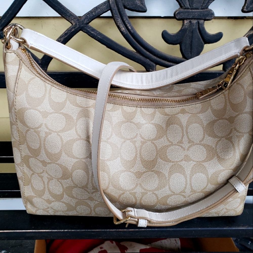 Coach Bag - Picture 2 of 2
